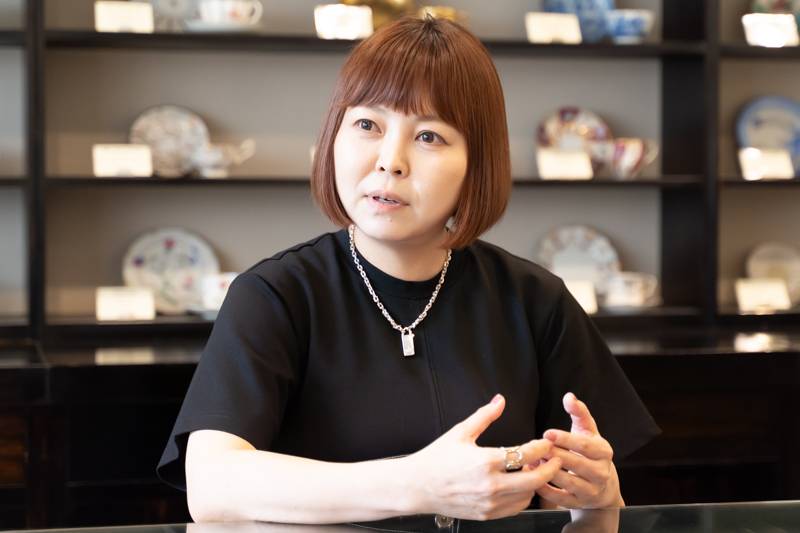 インタビューカット8