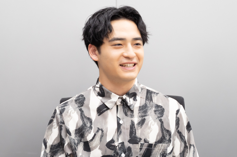 インタビューカット2