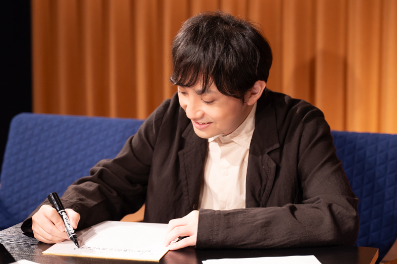 インタビューカット4