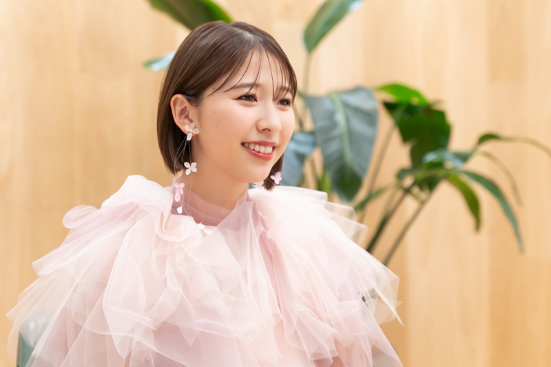 インタビューカット1