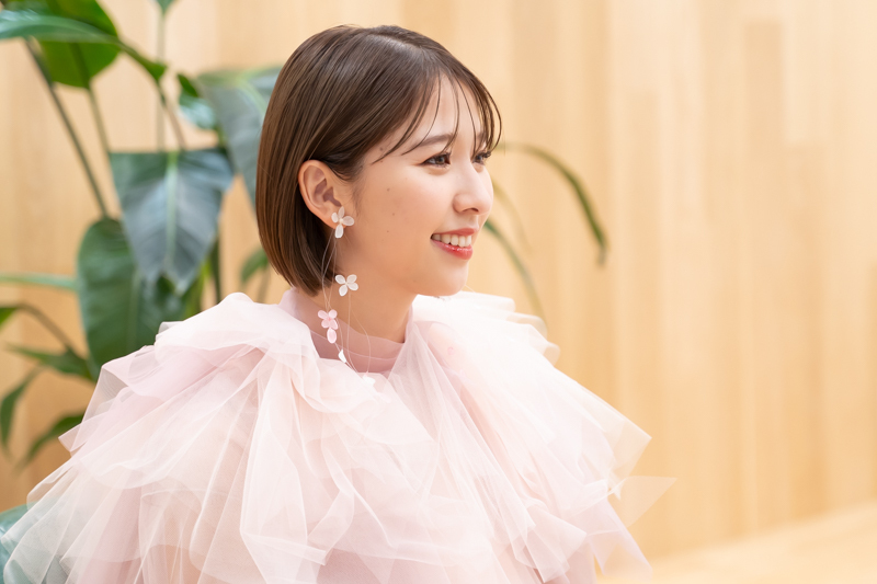 インタビューカット3