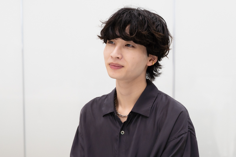 インタビューカット1