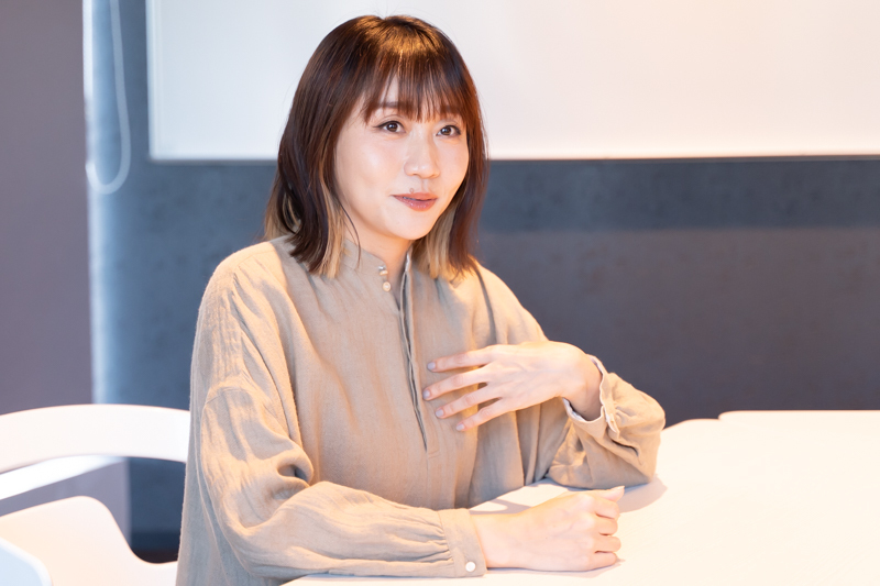 インタビューカット2