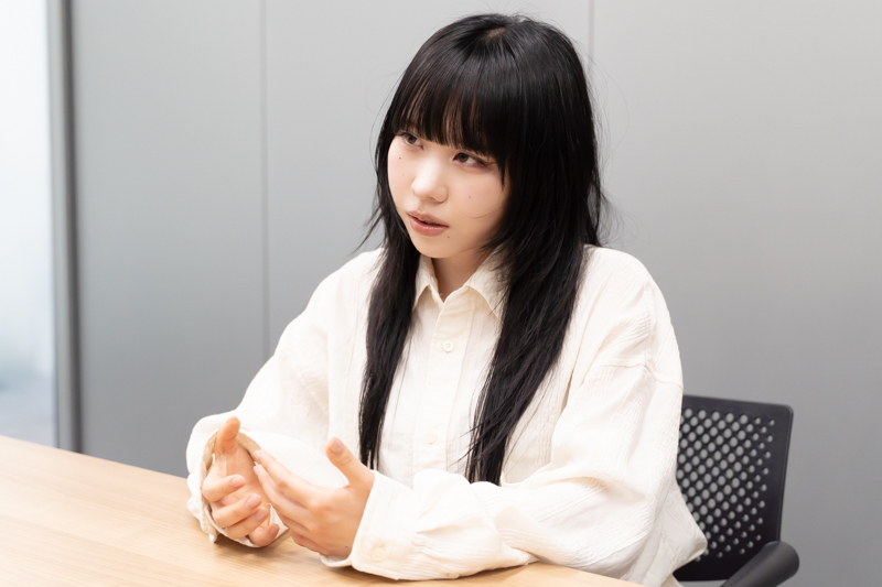 インタビューカット1