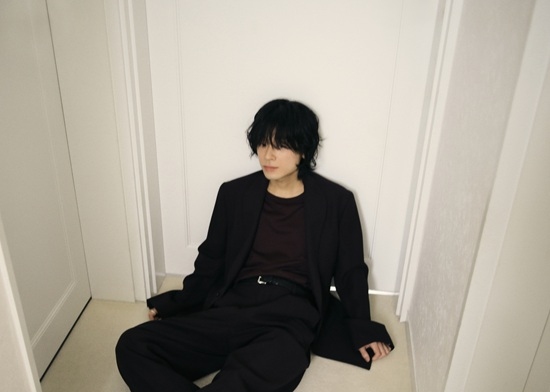 すれ違いの恋を描いた新曲「花束」のリリースが決定!